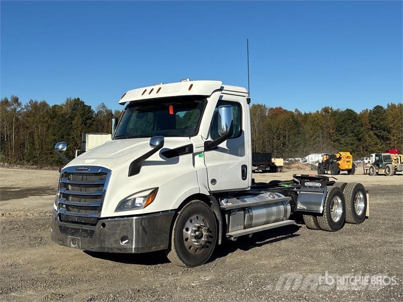 Freightliner Cascadia 116 Vilcēji