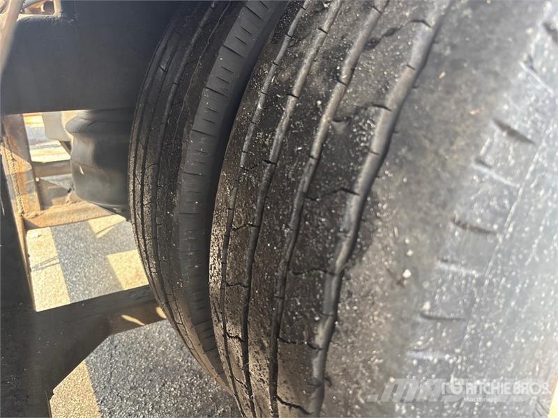 Freightliner Cascadia 113 Camiones portacoches