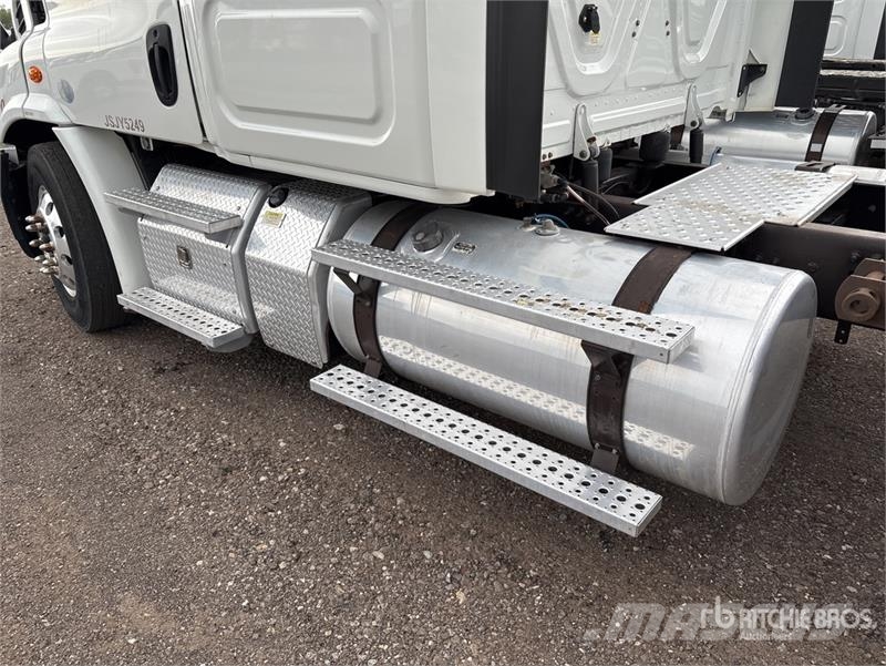 Freightliner Cascadia 113 6x4 Sleeper Car Carrier Truck Evakuatori