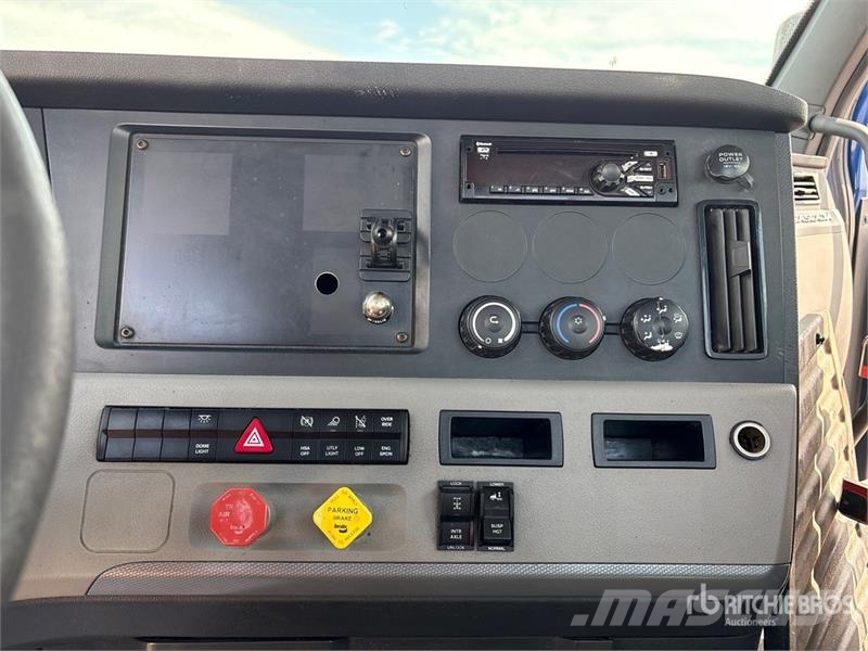 Freightliner Cascadia 116 Sadulveokid