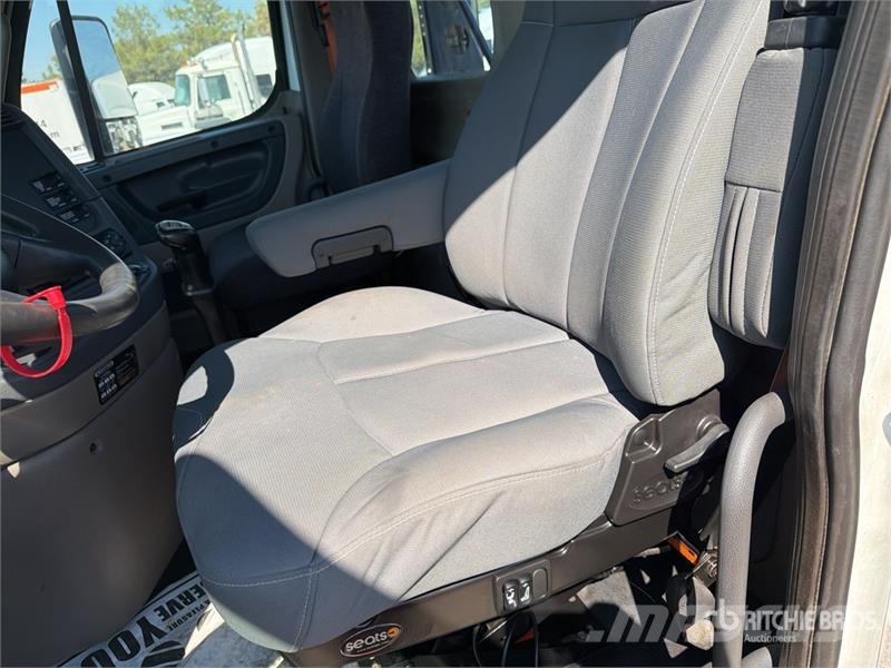 Freightliner Cascadia 125 Седельные тягачи