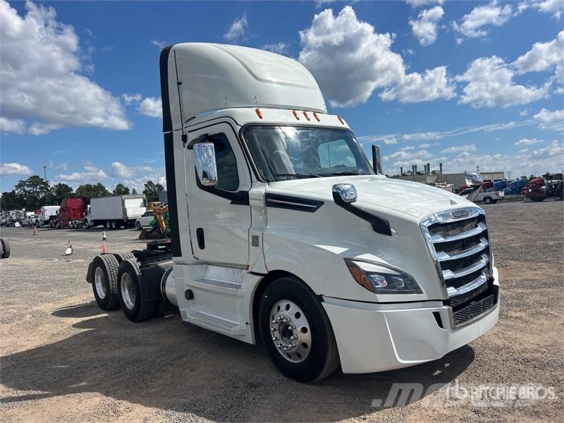 Freightliner Cascadia 126 Vlačilci