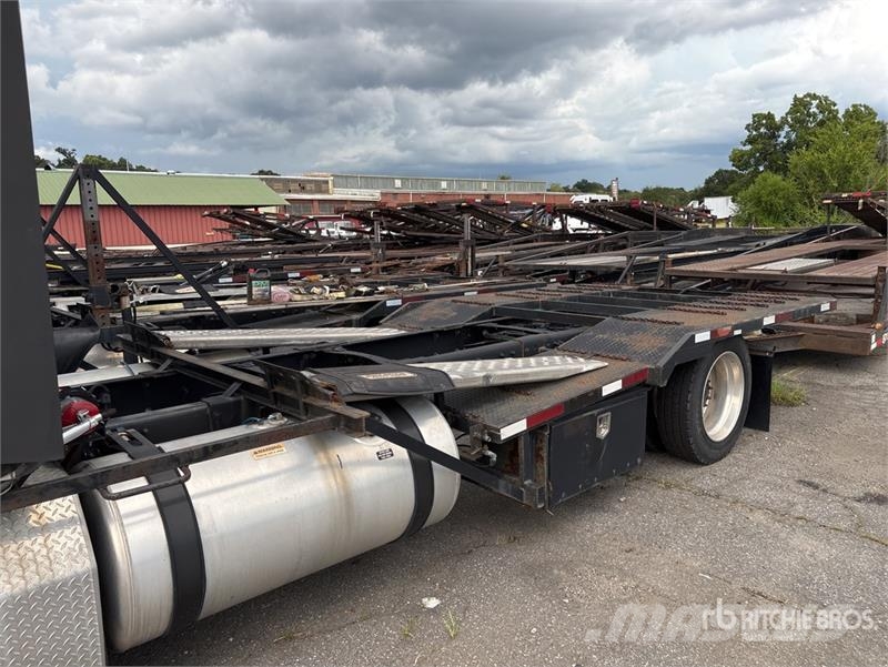 Freightliner Cascadia 113 4x2 Car Carrier Truck Biltransportbilar
