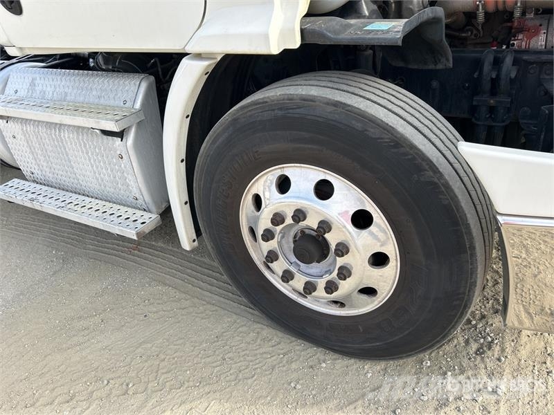 Freightliner Cascadia 113 Седельные тягачи