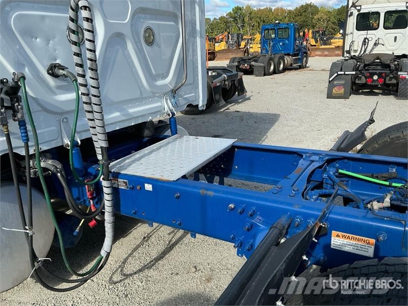 Freightliner Cascadia 113 Trekkers
