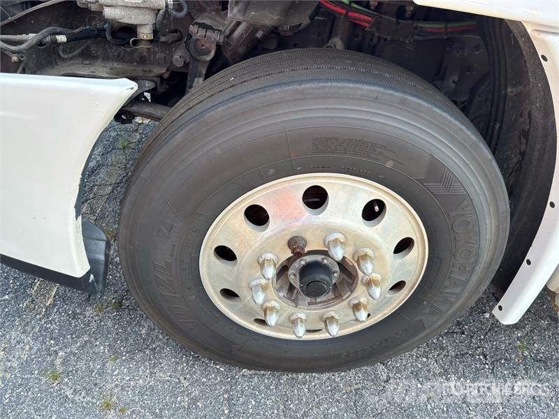 Freightliner Cascadia 113 Camiones portacoches