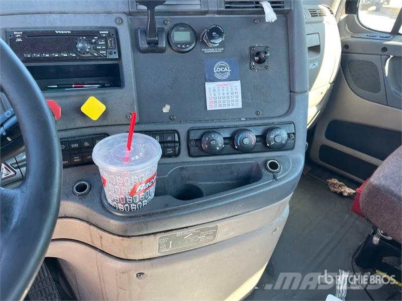 Freightliner Cascadia 113 Седельные тягачи