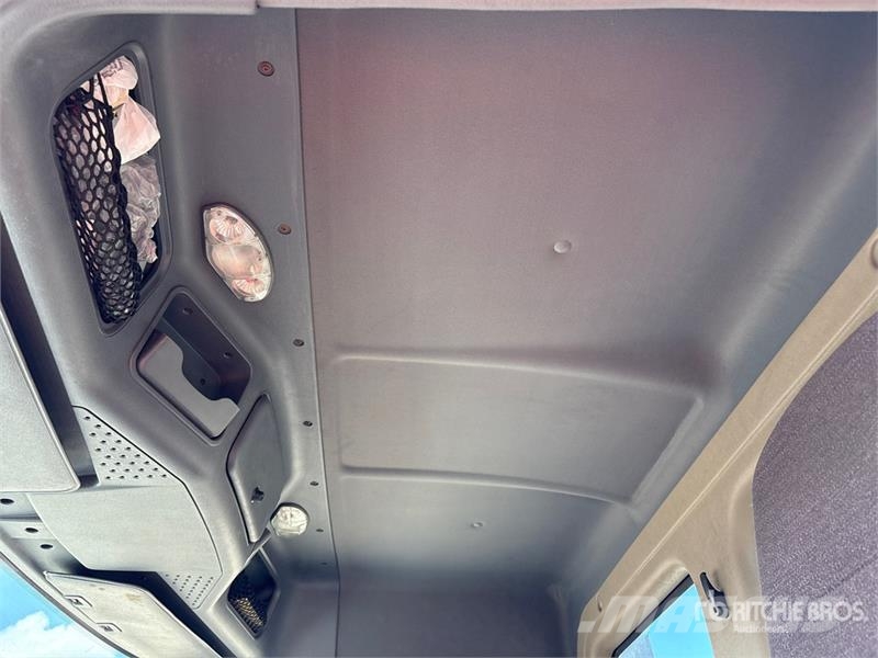 Freightliner Cascadia 125 Tractor Units
