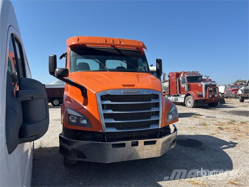 Freightliner Cascadia 116 Tractor Units