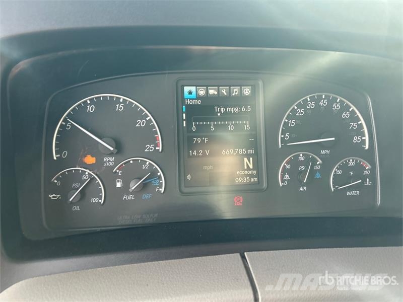 Freightliner Cascadia 116 曳引機組件