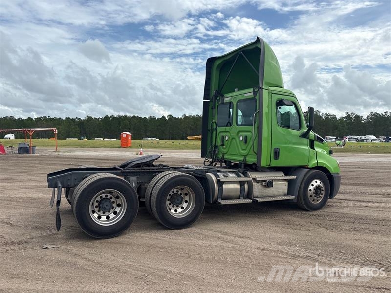 Freightliner Cascadia 116 Vlačilci