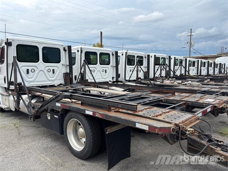 Freightliner Cascadia 113 4x2 Car Carrier Truck Vehicle transporters