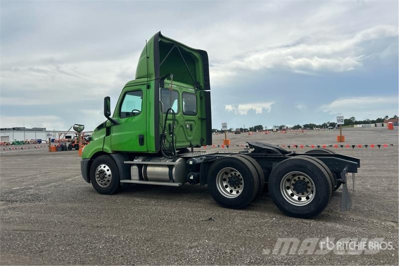 Freightliner Cascadia 116 Тягачі