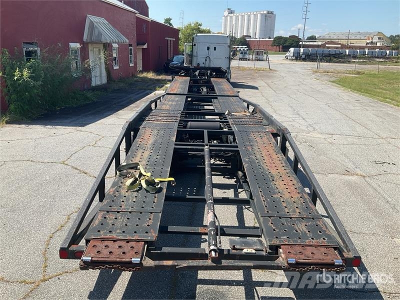 Freightliner Cascadia 113 6x4 Sleeper Car Carrier Truck Evakuatori