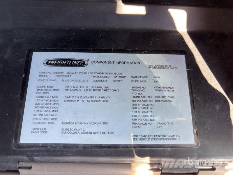 Freightliner Cascadia 125 6x4 T/A Sleeper Truck Tractor (Inoper Motrici e Trattori Stradali