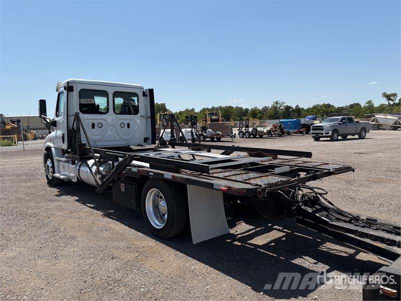 Freightliner Cascadia 113 Camiones portacoches