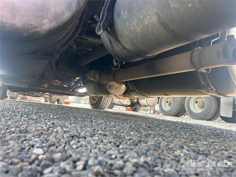 Freightliner Cascadia 125 6x4 T/A Sleeper Truck Tractor Trekkvogner