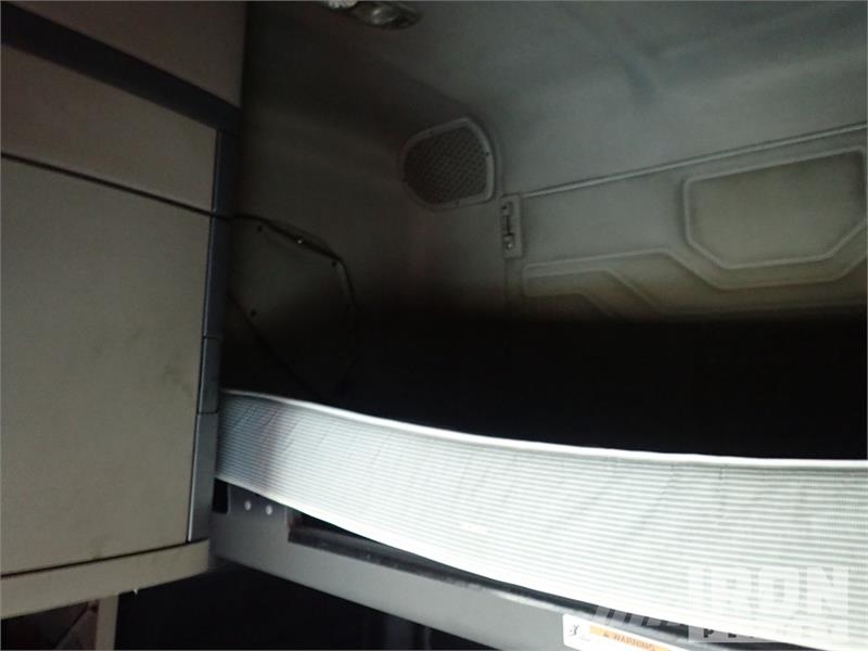 Freightliner Cascadia 125 6x4 T/A Sleeper Truck Tractor Vilcēji