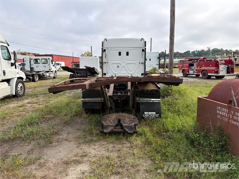 Freightliner Cascadia 113 6x4 Sleeper Car Carrier Truck Trasportatore per veicoli