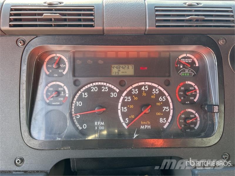 Freightliner Cascadia 113 Trekkers