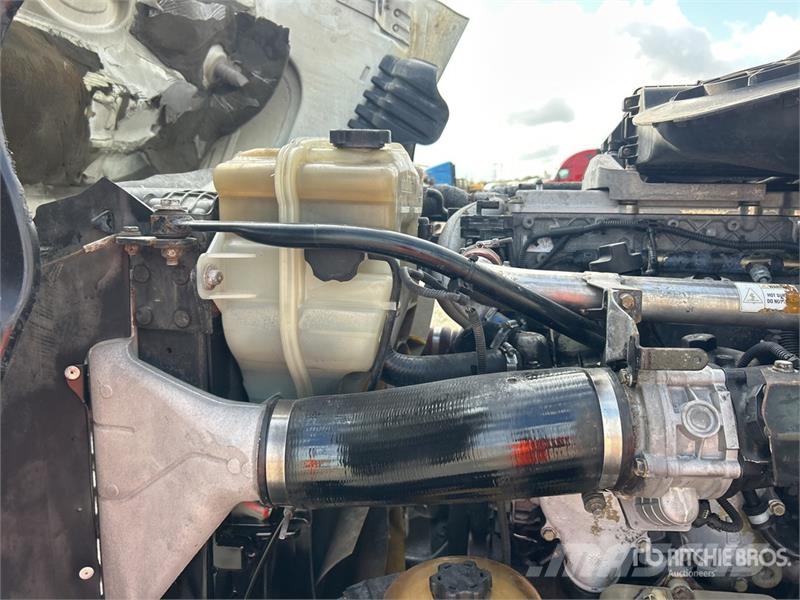 Freightliner Cascadia 125 6x4 T/A Sleeper Truck Tractor Седельные тягачи