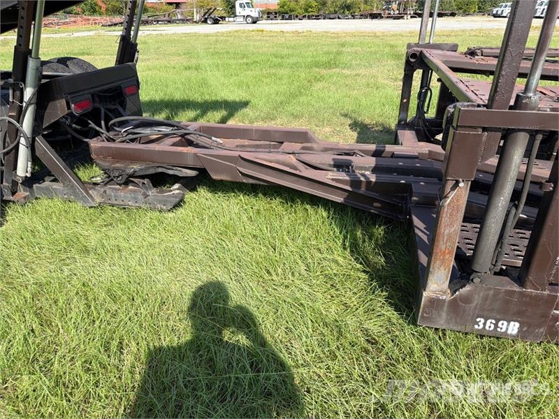 Freightliner Cascadia 113 6x4 Sleeper Car Carrier Truck مركبات النقل