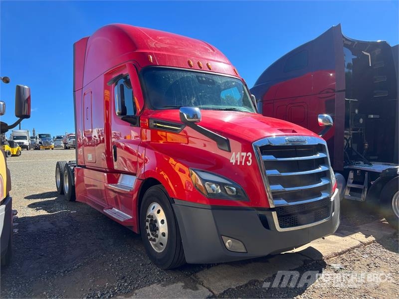 Freightliner Cascadia 126 Тягачі