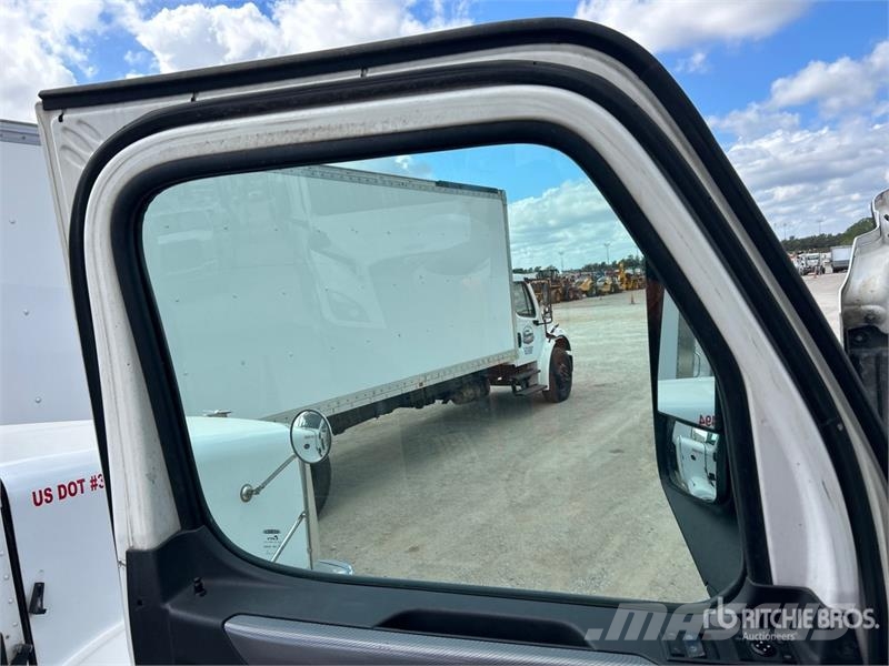Freightliner Cascadia 126 Tractor Units