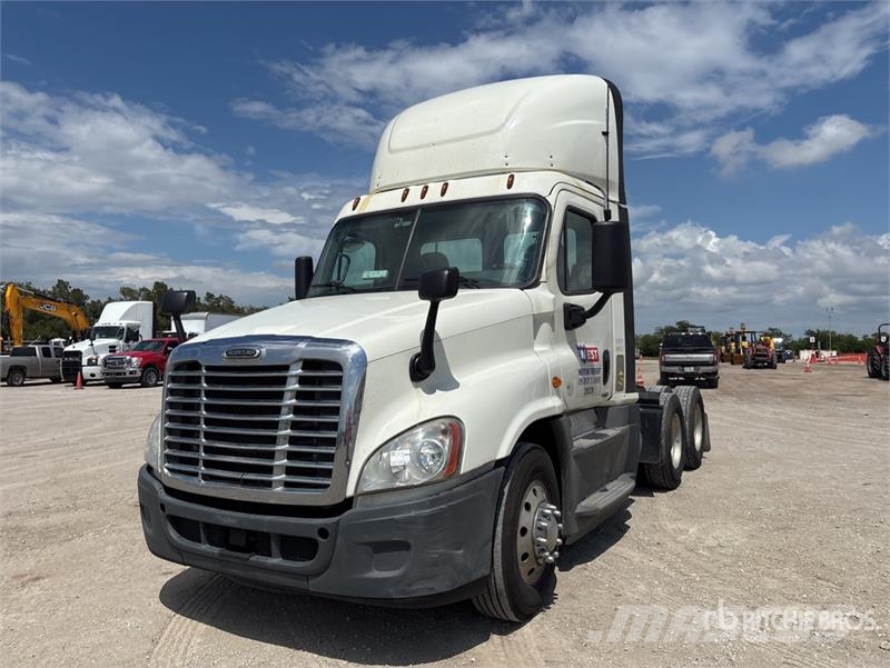 Freightliner Cascadia 125 Prime Movers