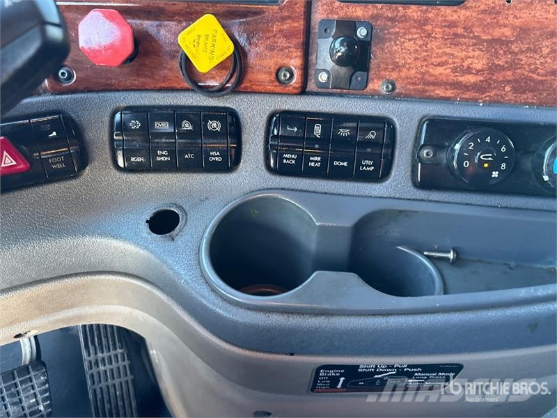 Freightliner Cascadia 125 Truck Tractor Units