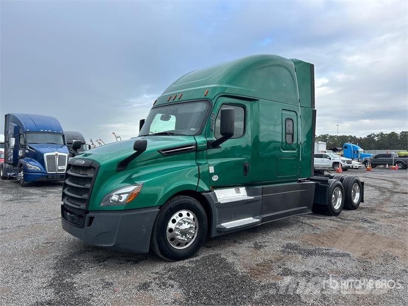 Freightliner Cascadia 126 6x4 T/A Sleeper Truck Tractor Vilcēji