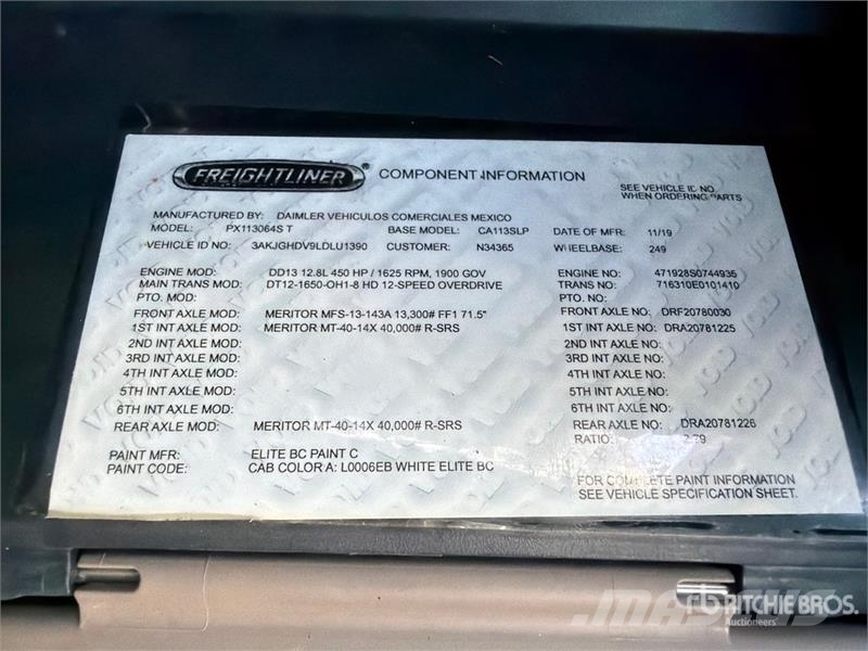 Freightliner Cascadia 113 6x4 Sleeper Car Carrier Truck Autotransporteri
