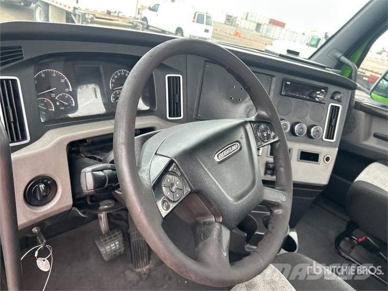 Freightliner Cascadia 116 Тягачі