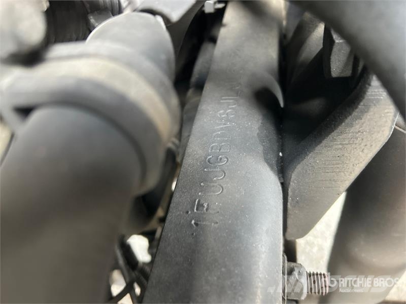 Freightliner Cascadia 113 中古トラクターヘッド | トレーラーヘッド