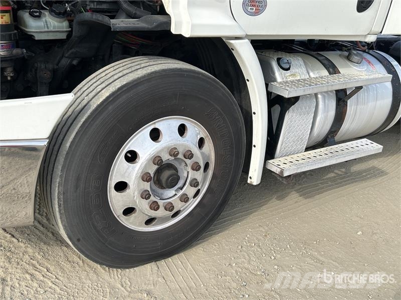 Freightliner Cascadia 113 Седельные тягачи