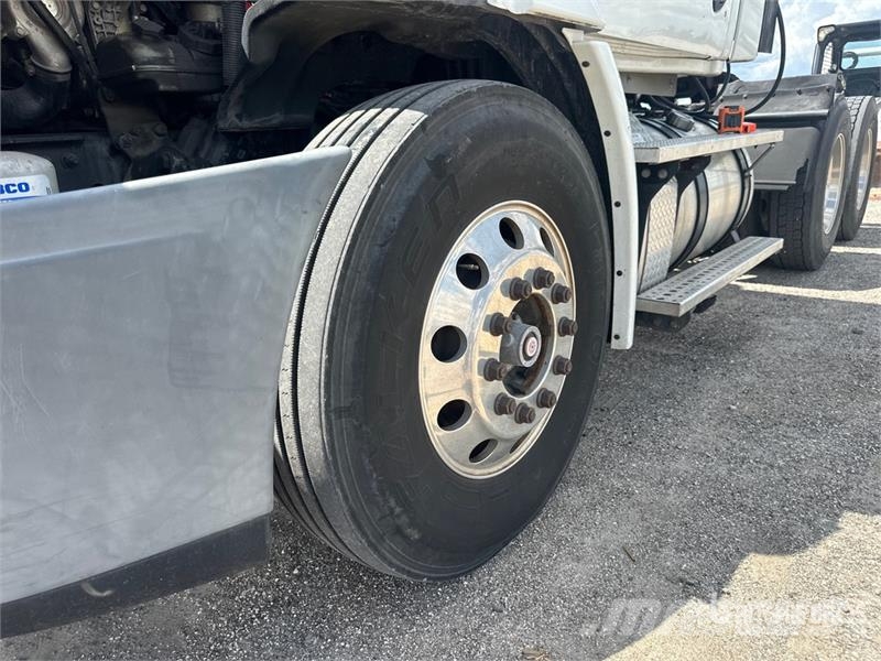 Freightliner Cascadia 113 Tractores (camiões)