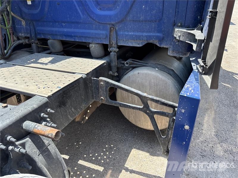 Freightliner Cascadia 126 6x4 T/A Sleeper Truck Tractor Τράκτορες