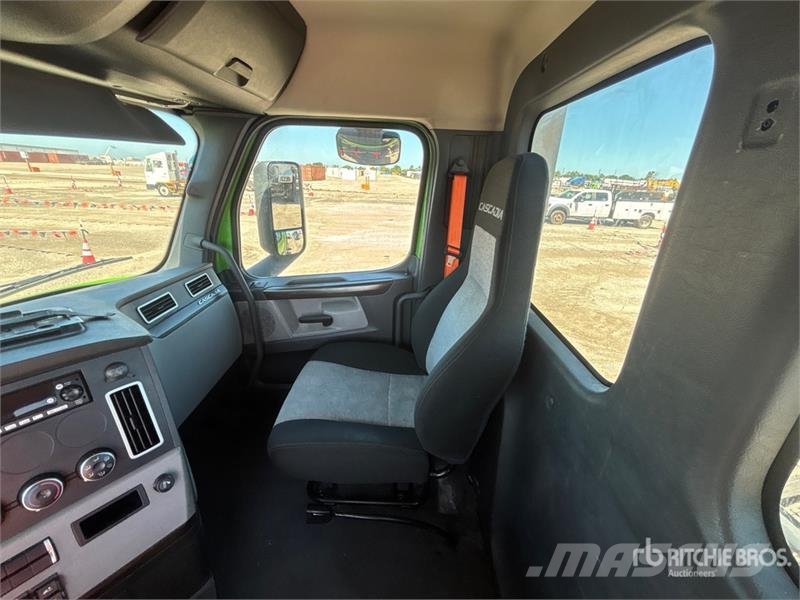 Freightliner Cascadia 116 曳引機組件