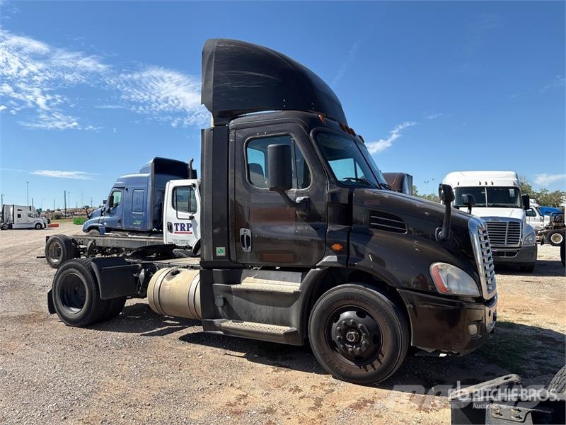 Freightliner Cascadia 113 Седельные тягачи