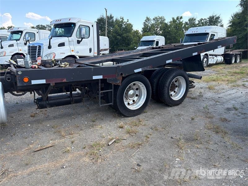 Freightliner Cascadia 113 6x4 Sleeper Car Carrier Truck Camiones portacoches