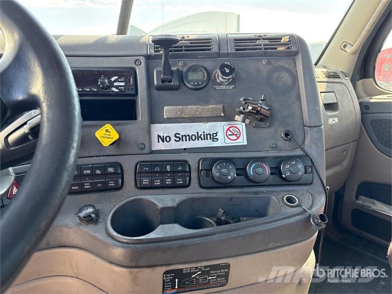 Freightliner Cascadia 113 Седельные тягачи