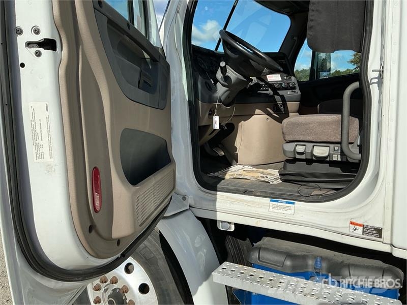 Freightliner Cascadia 113 Trekkers