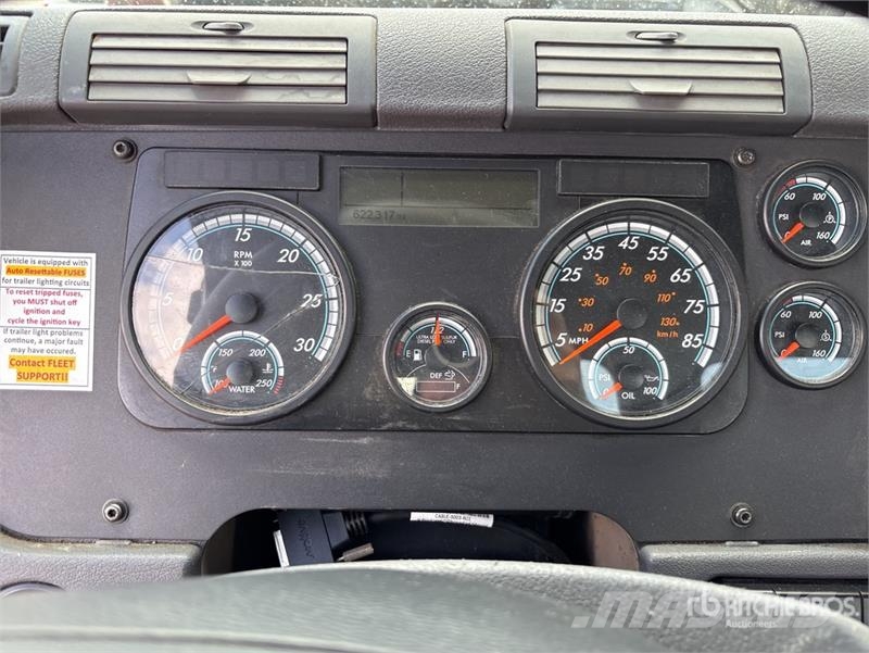Freightliner Cascadia 125 Sadulveokid