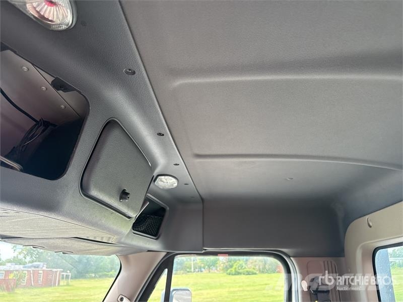 Freightliner Cascadia 113 Camiones portacoches
