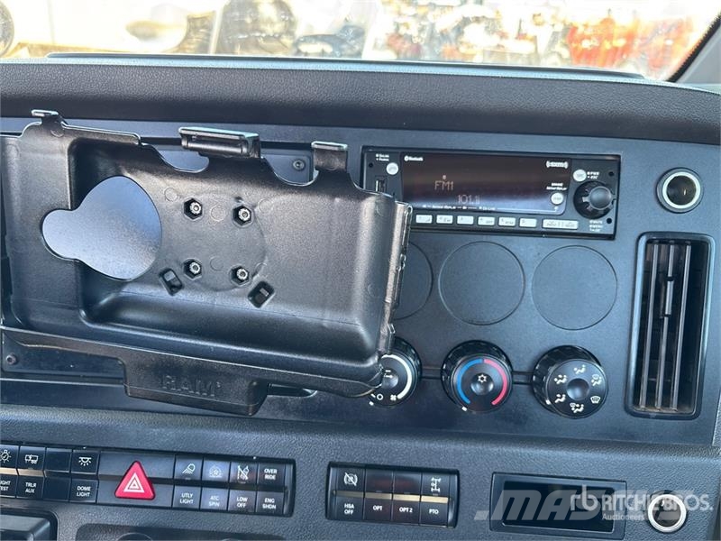 Freightliner Cascadia 126 Седельные тягачи