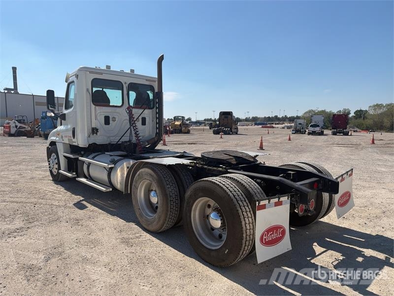 Freightliner Cascadia 125 Седельные тягачи