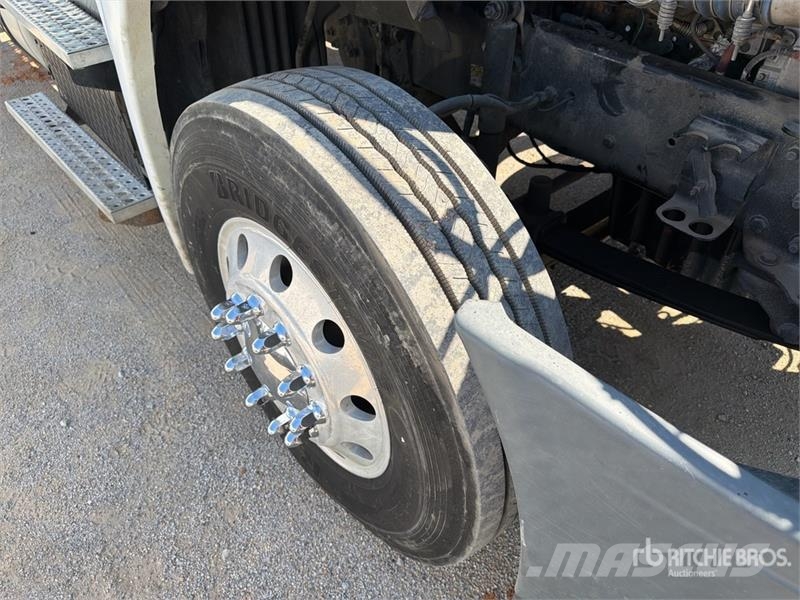 Freightliner Cascadia 125 Седельные тягачи