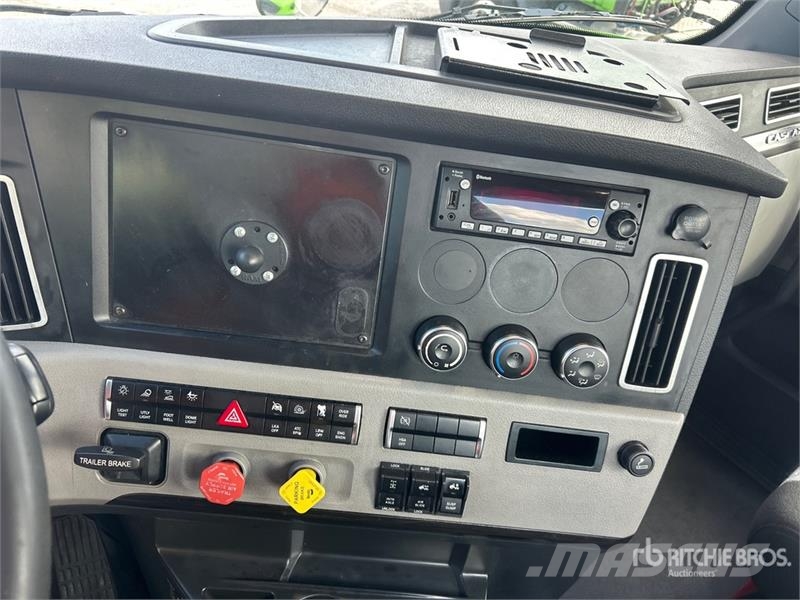 Freightliner Cascadia 116 وحدات الجر