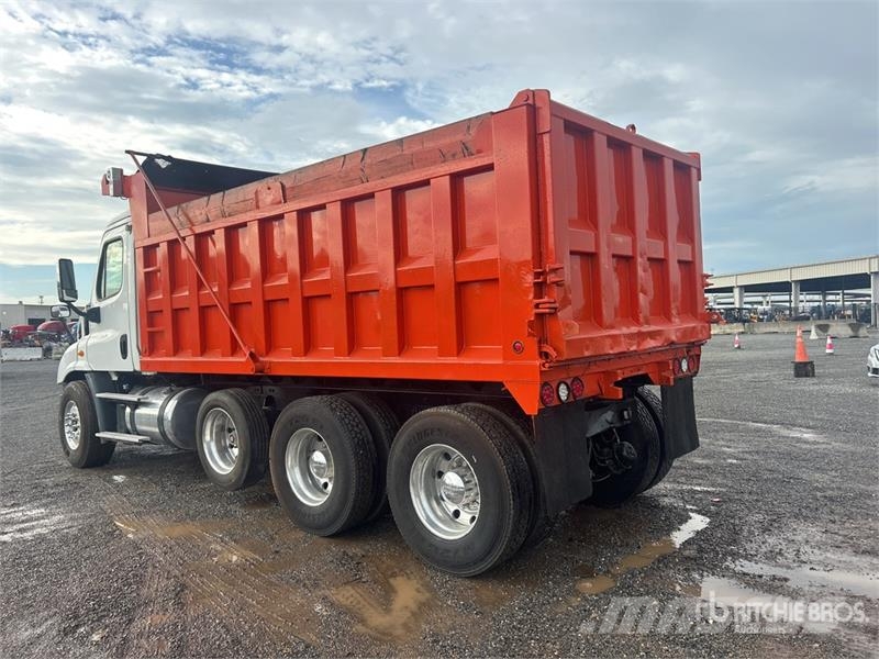 Freightliner Cascadia 113 Грузовики-Самосвалы