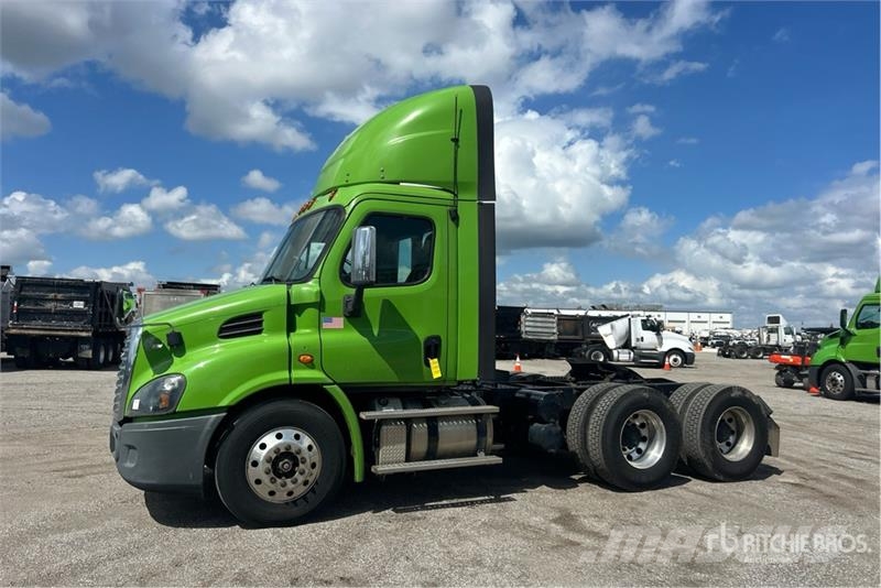 Freightliner Cascadia 113 Τράκτορες